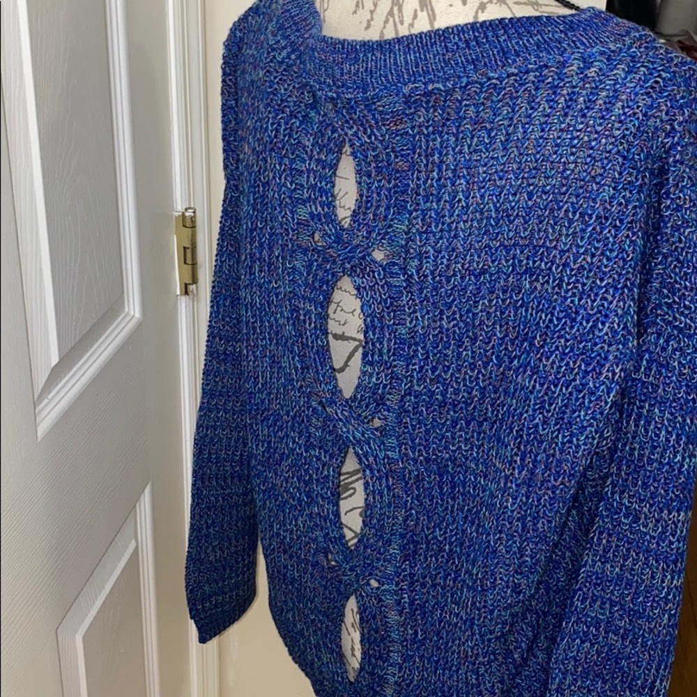Express Cable Split Back Sweater - Picture 8 of 9